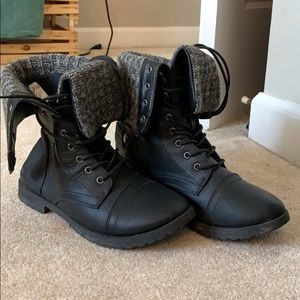 Combat boots